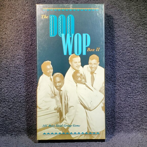 VINTAGE DOO WOP COMPACT DISC BOX SET ( NUMBER 2 ) WITH 101 MUSIC SELECTIONS - Picture 1 of 11